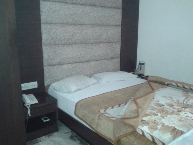 Hotel Seven Seas Inn New Delhi Exterior photo
