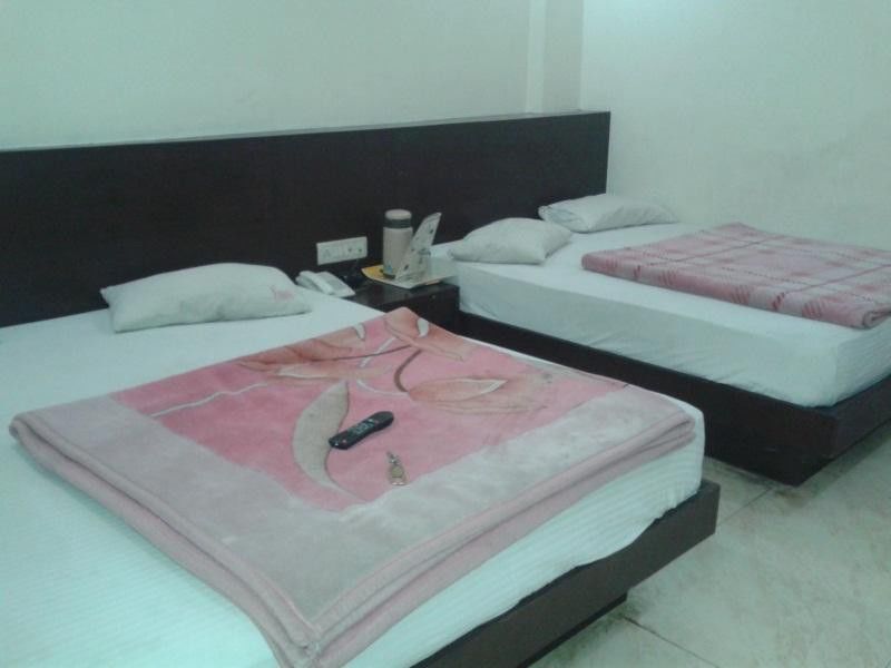 Hotel Seven Seas Inn New Delhi Exterior photo