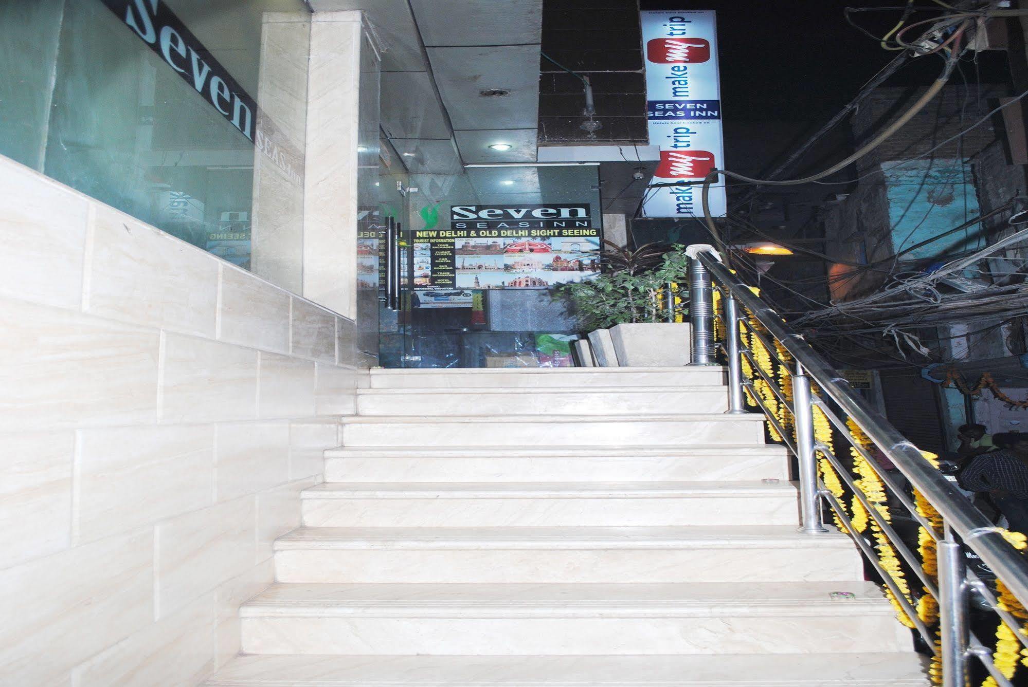 Hotel Seven Seas Inn New Delhi Exterior photo