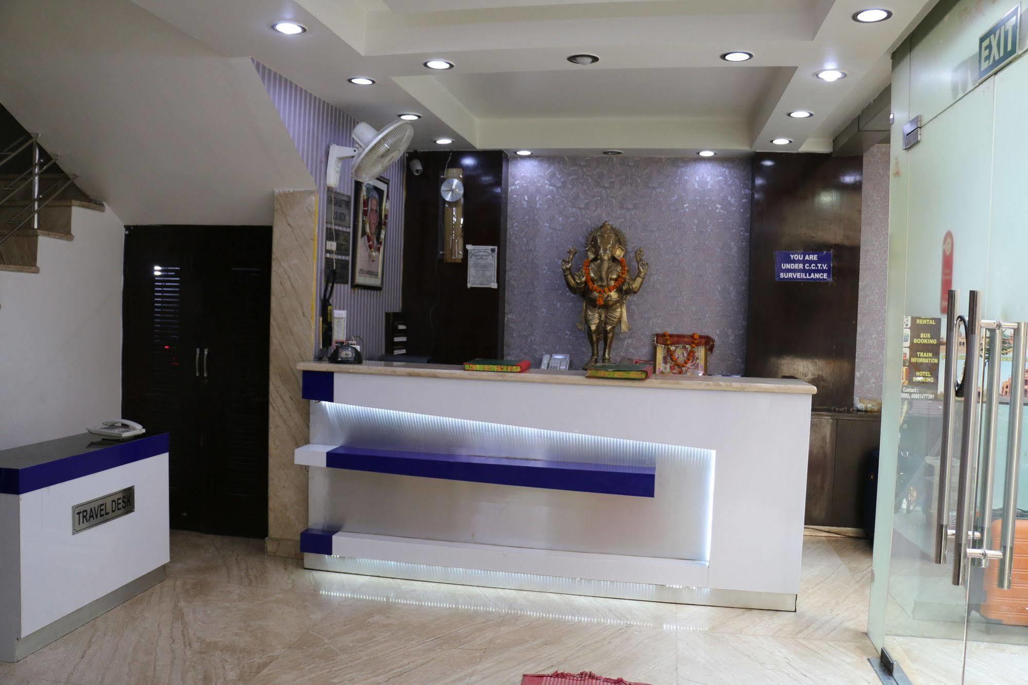 Hotel Seven Seas Inn New Delhi Exterior photo